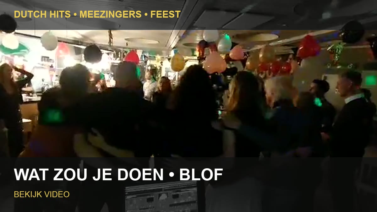 Gasten zingen mee tijdens Wat Zou Je Doen in de DJ-set van DJ CES